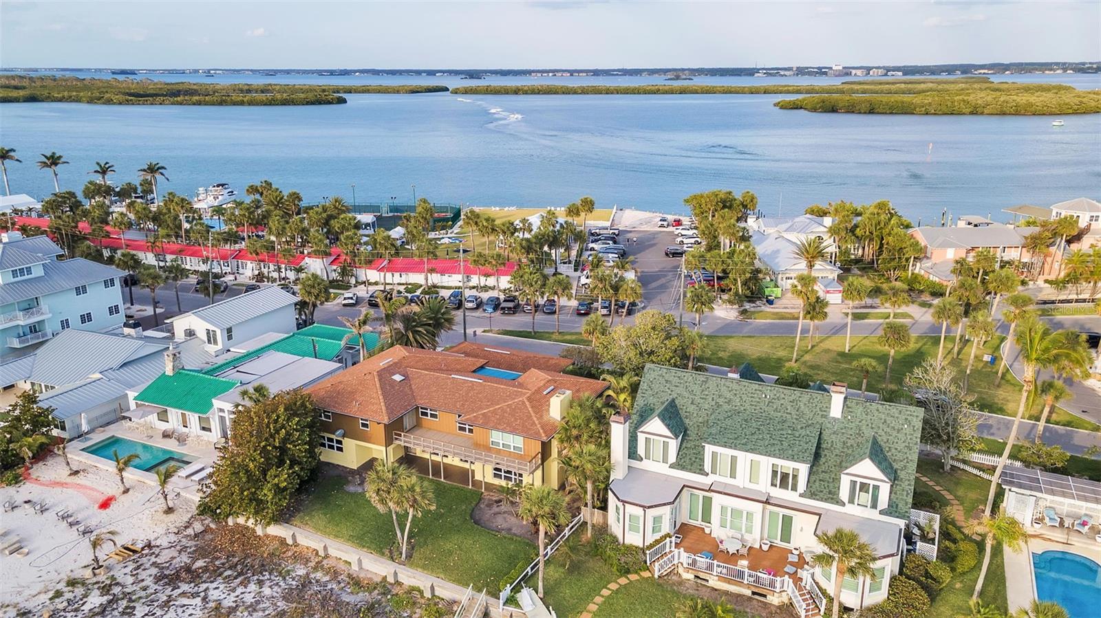 TB8377994 Property Photo