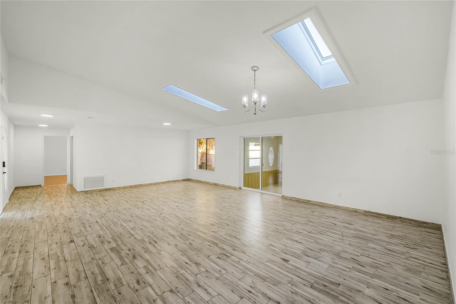 662 SAUSALITO BLVD, CASSELBERRY, FL, 32707