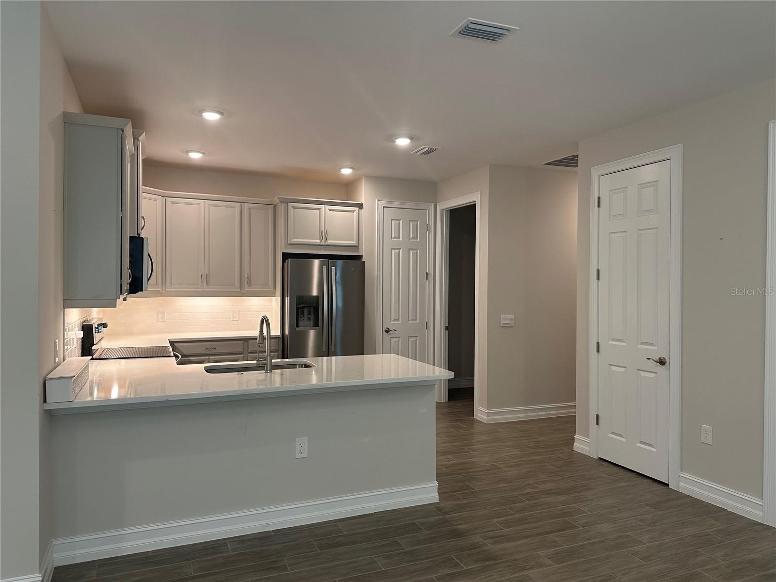 240 IBIZA LOOP, VENICE, FL, 34292