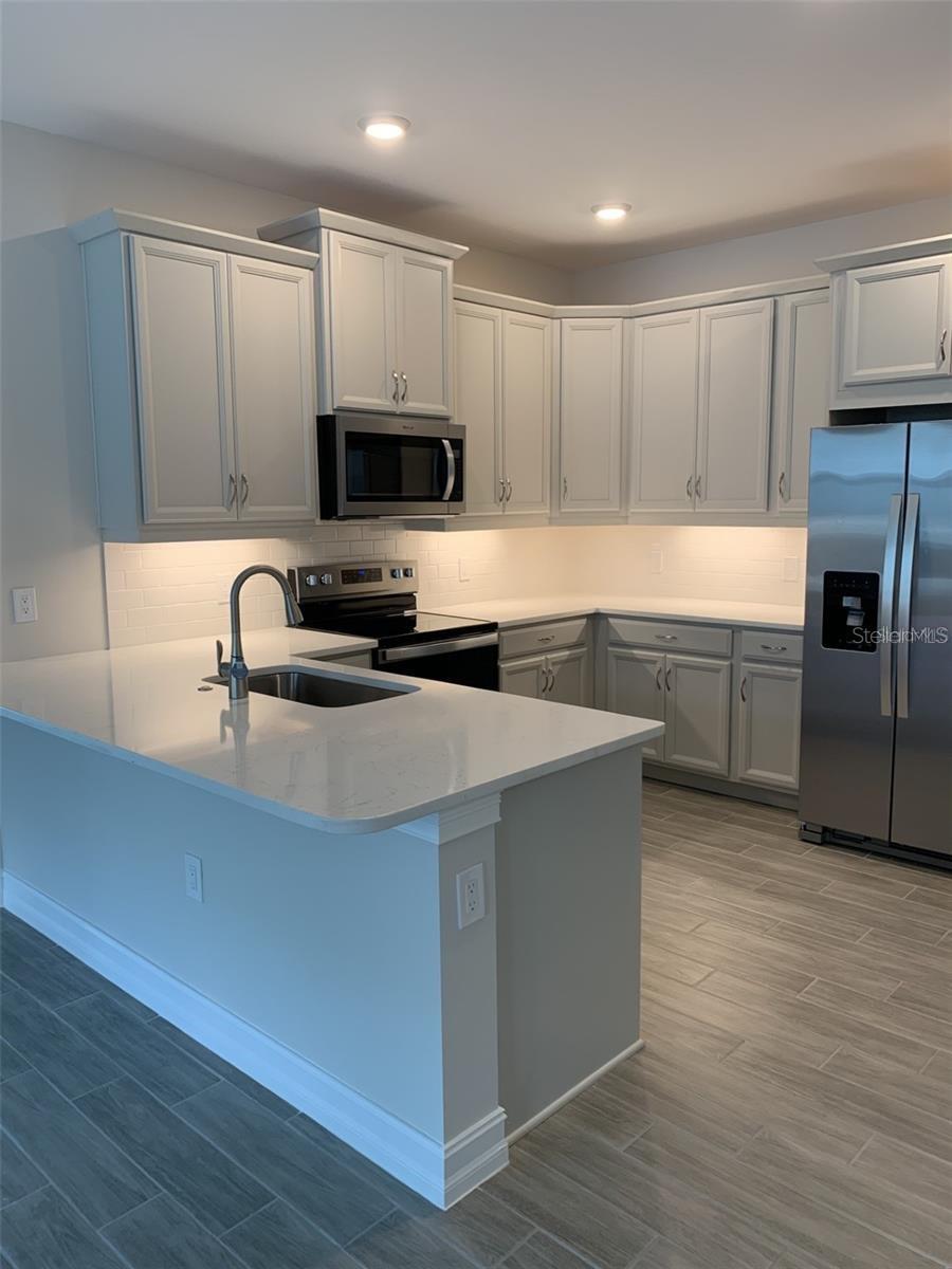 240 IBIZA LOOP, VENICE, FL, 34292