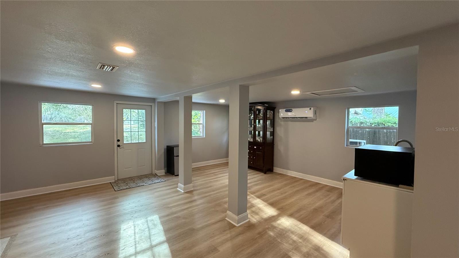 11727 N OLA AVE, TAMPA, FL, 33612