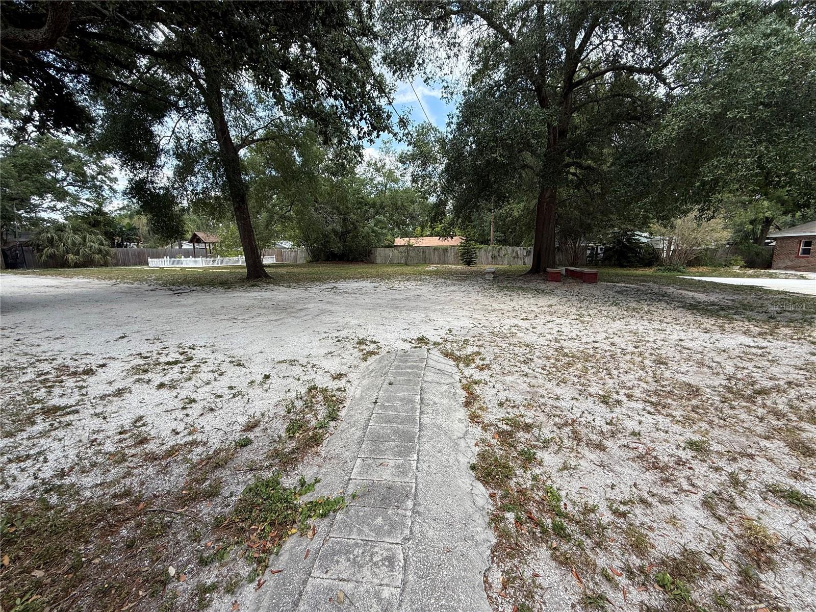 11727 N OLA AVE, TAMPA, FL, 33612