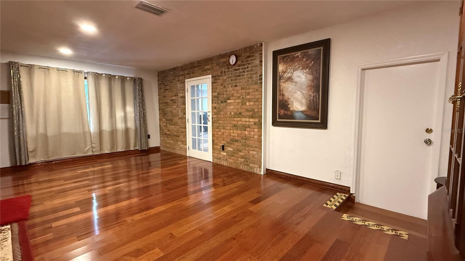 11727 N OLA AVE, TAMPA, FL, 33612