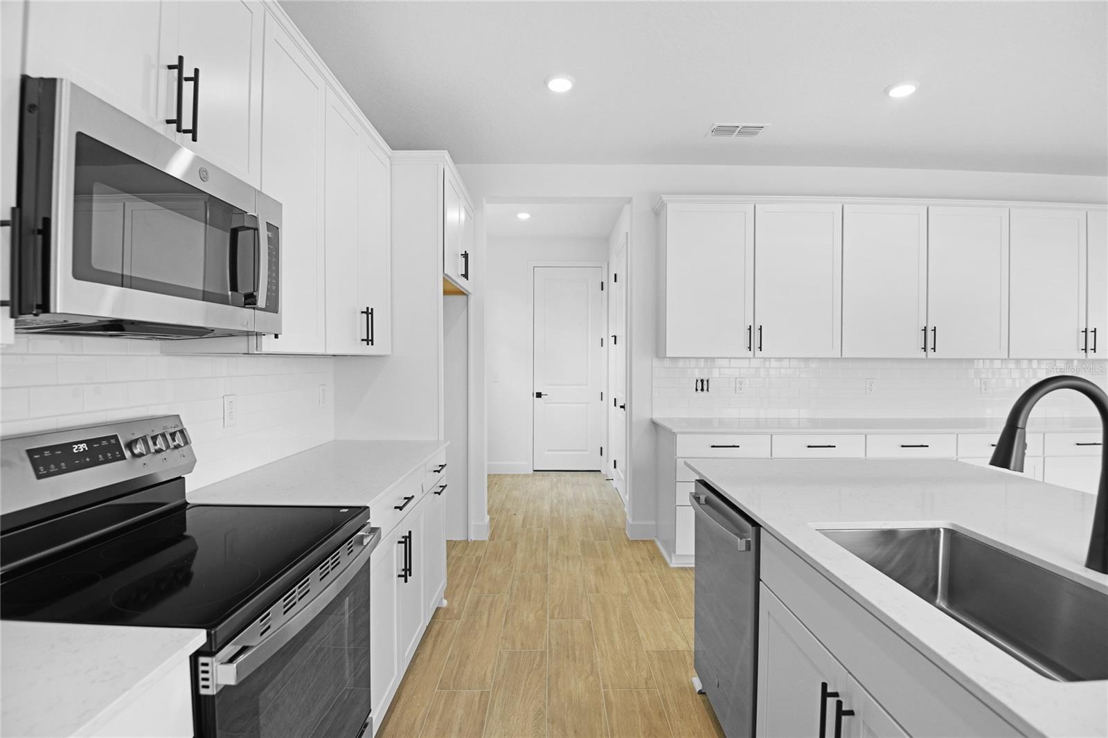 1067 CLOUD RIDGE CT, MOUNT DORA, FL, 32757