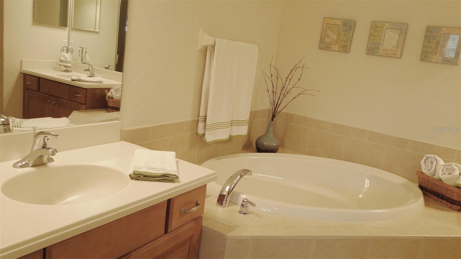 214 WINDING RIVER TRL, BRADENTON, FL, 34212