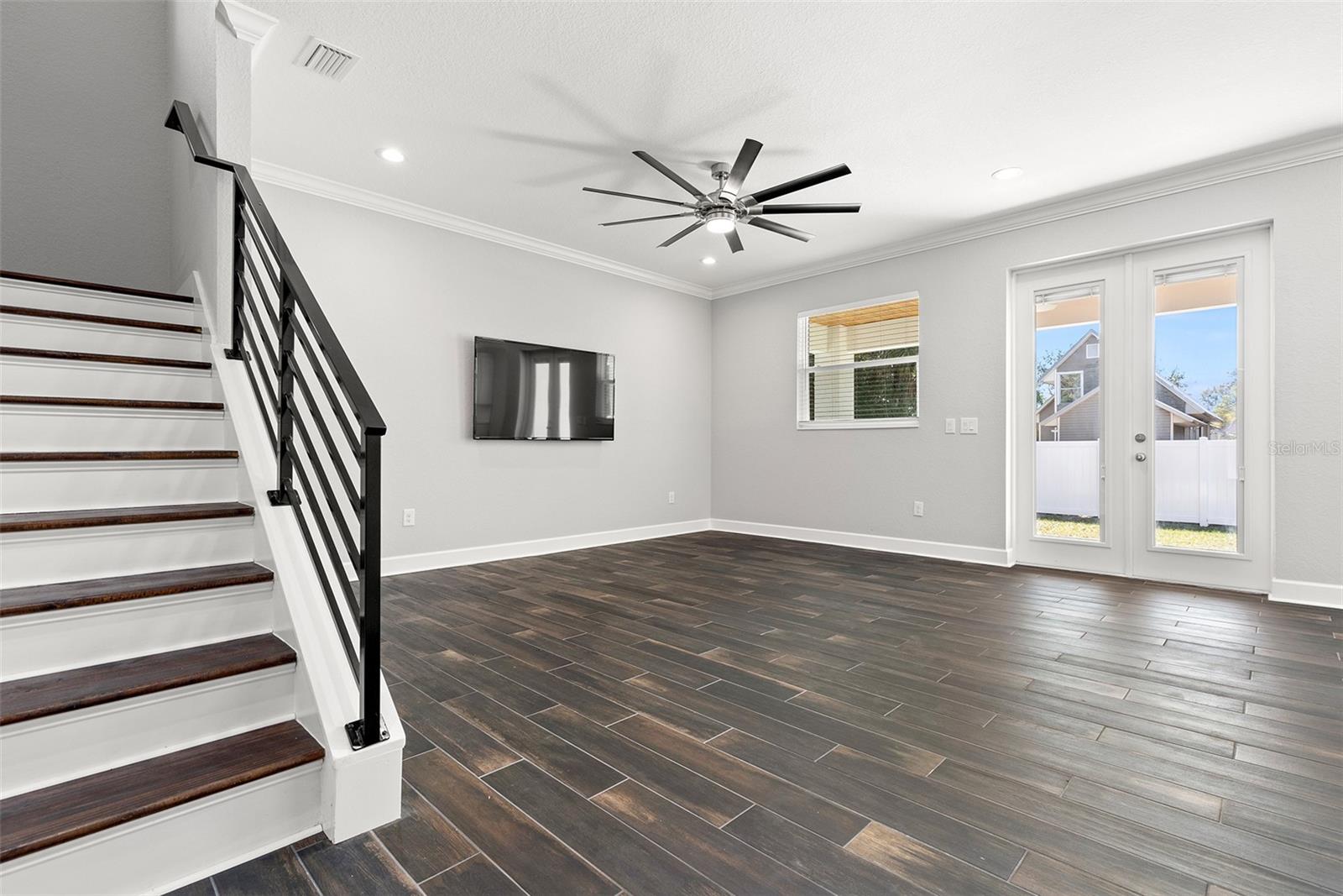 2124 W BEACH ST, TAMPA, FL, 33607