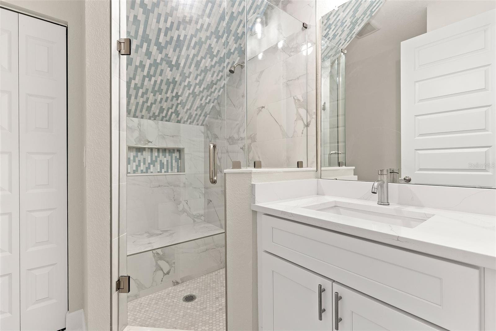 2124 W BEACH ST, TAMPA, FL, 33607