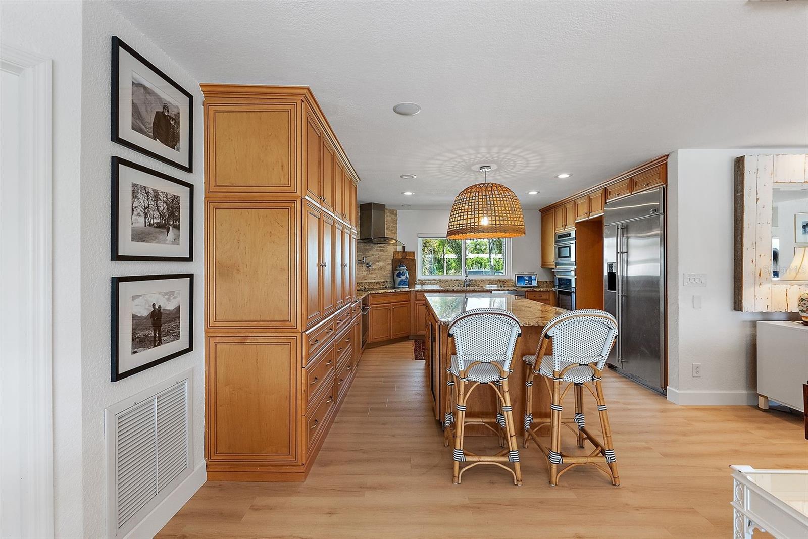 1112 38TH AVE NE, ST PETERSBURG, FL, 33704