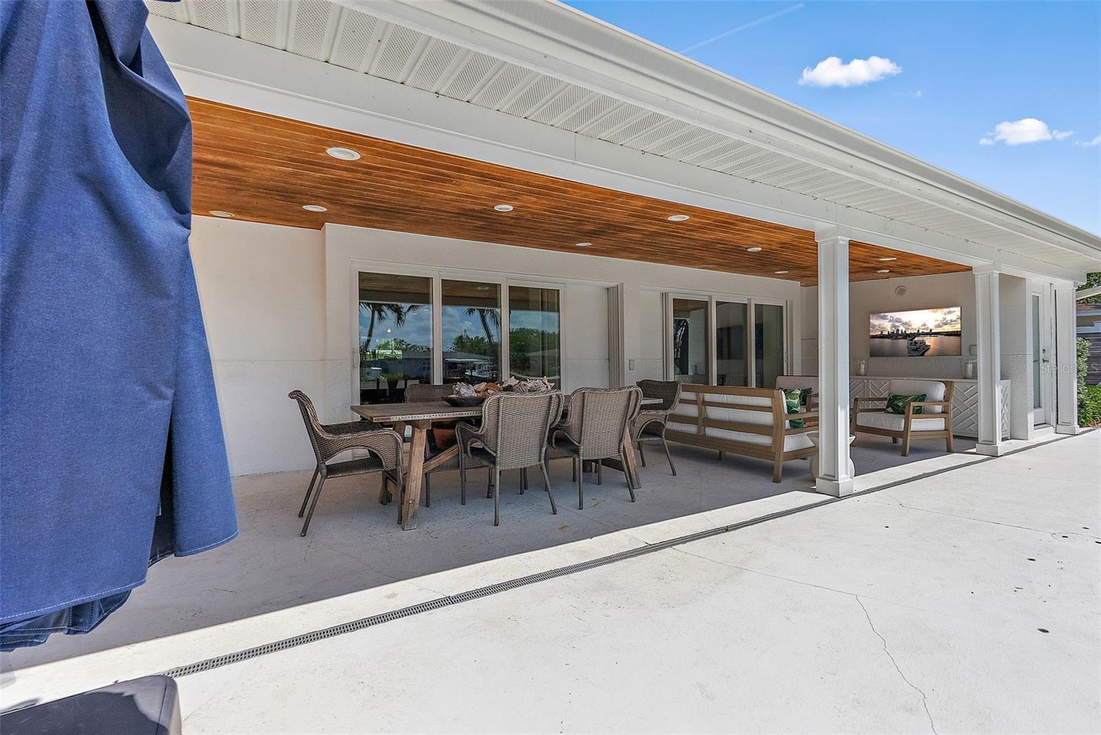 1112 38TH AVE NE, ST PETERSBURG, FL, 33704