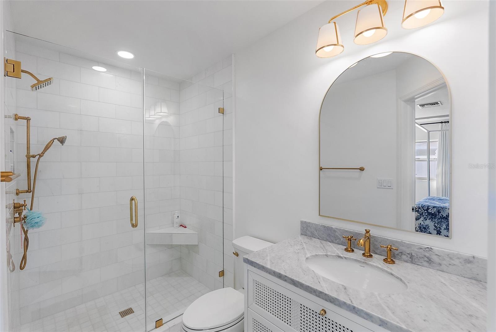 1112 38TH AVE NE, ST PETERSBURG, FL, 33704