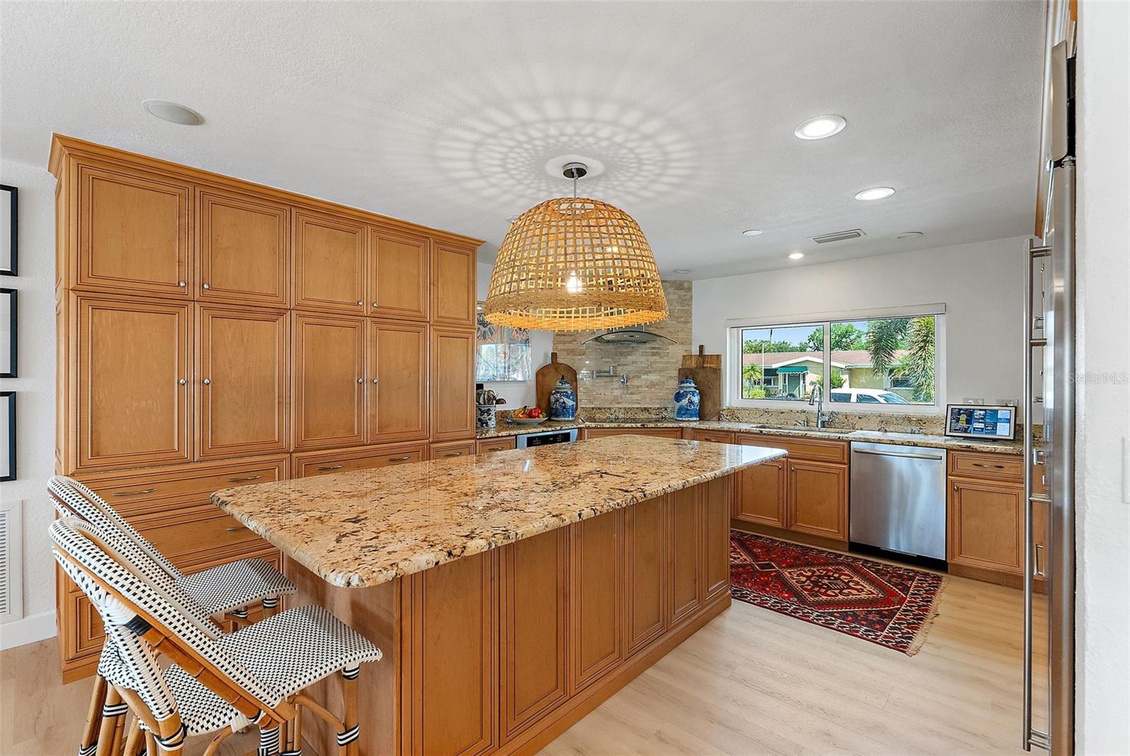 1112 38TH AVE NE, ST PETERSBURG, FL, 33704