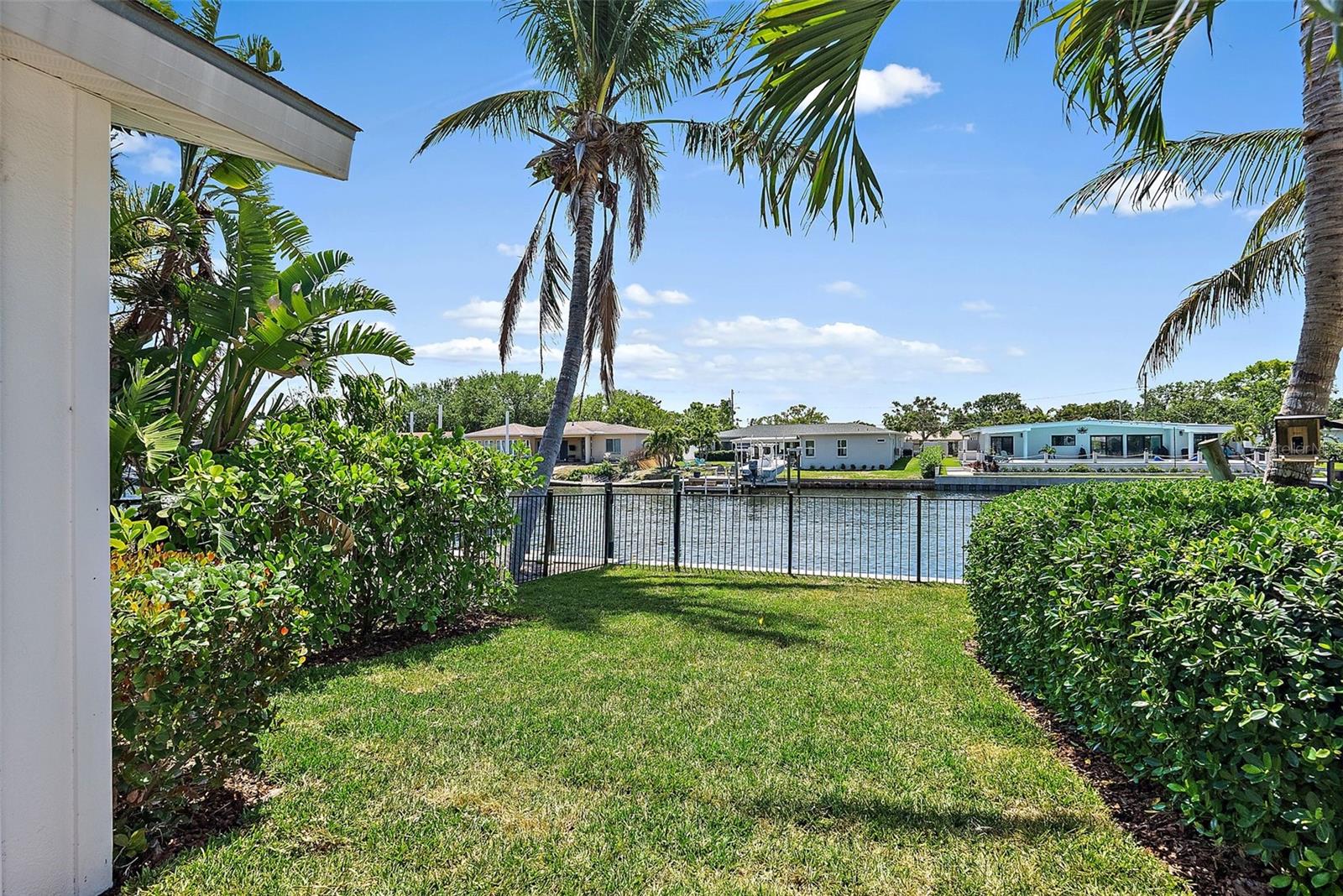 1112 38TH AVE NE, ST PETERSBURG, FL, 33704