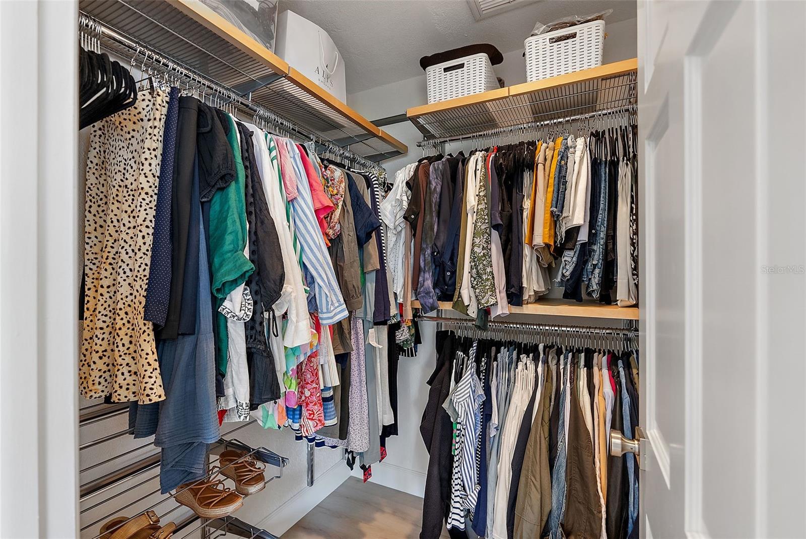 1112 38TH AVE NE, ST PETERSBURG, FL, 33704