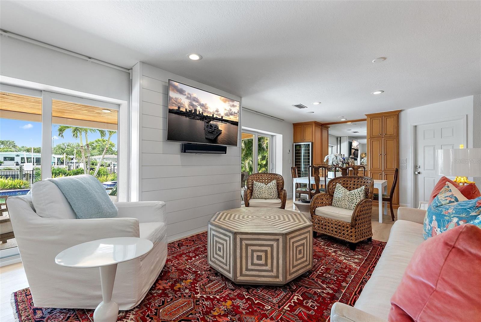 1112 38TH AVE NE, ST PETERSBURG, FL, 33704