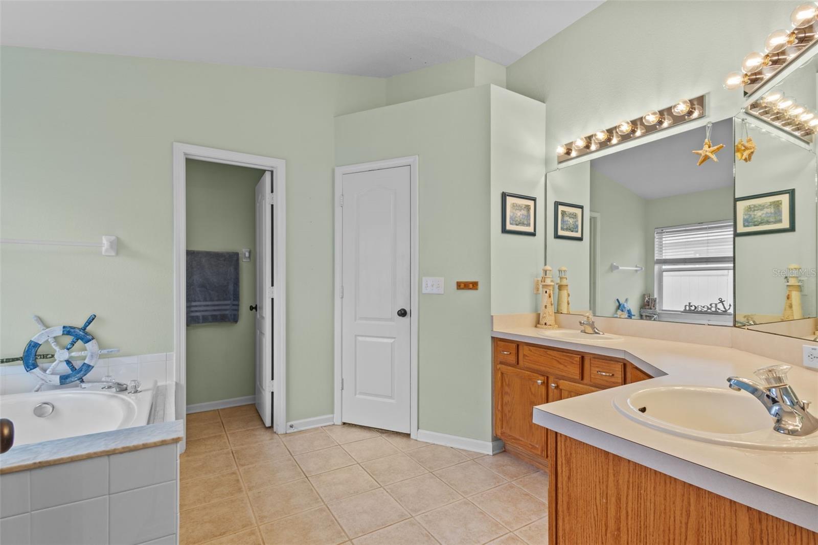 25304 LEXINGTON OAKS BLVD, WESLEY CHAPEL, FL, 33544