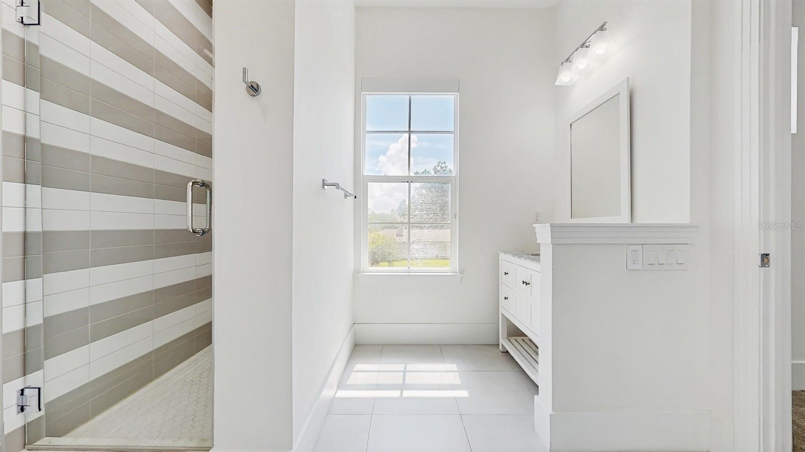 O6302616 Property Photo