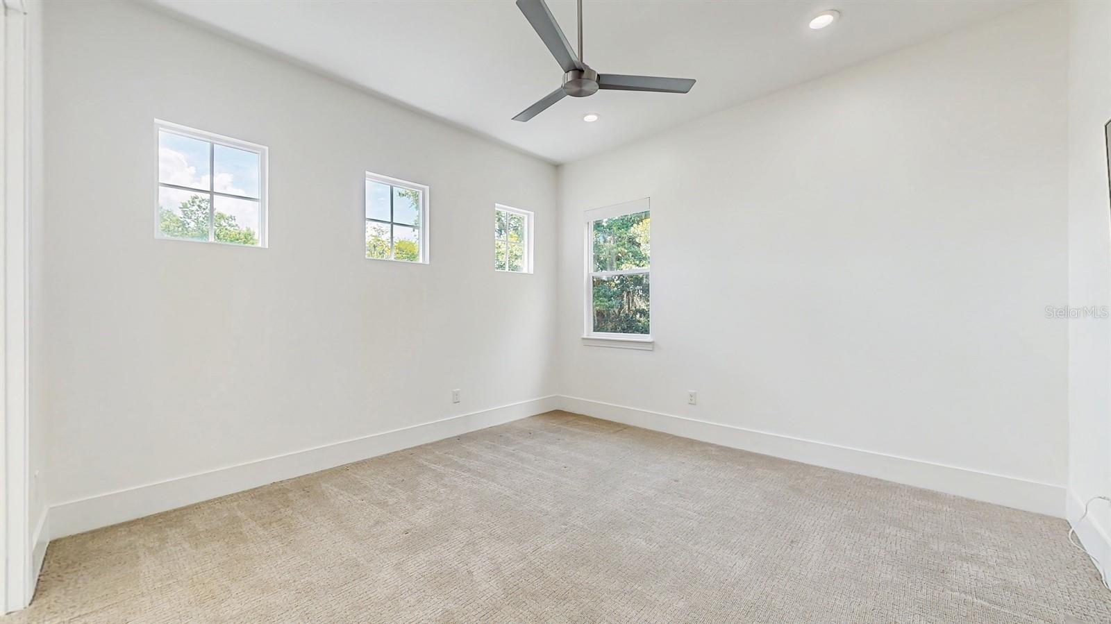 O6302616 Property Photo