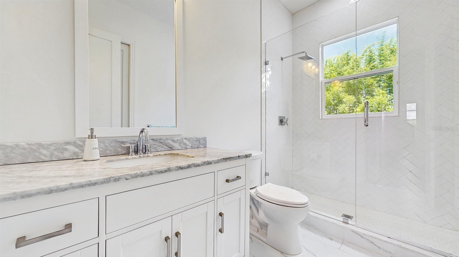 O6302616 Property Photo