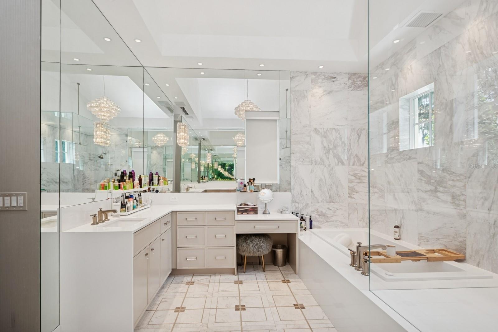 O6302616 Property Photo