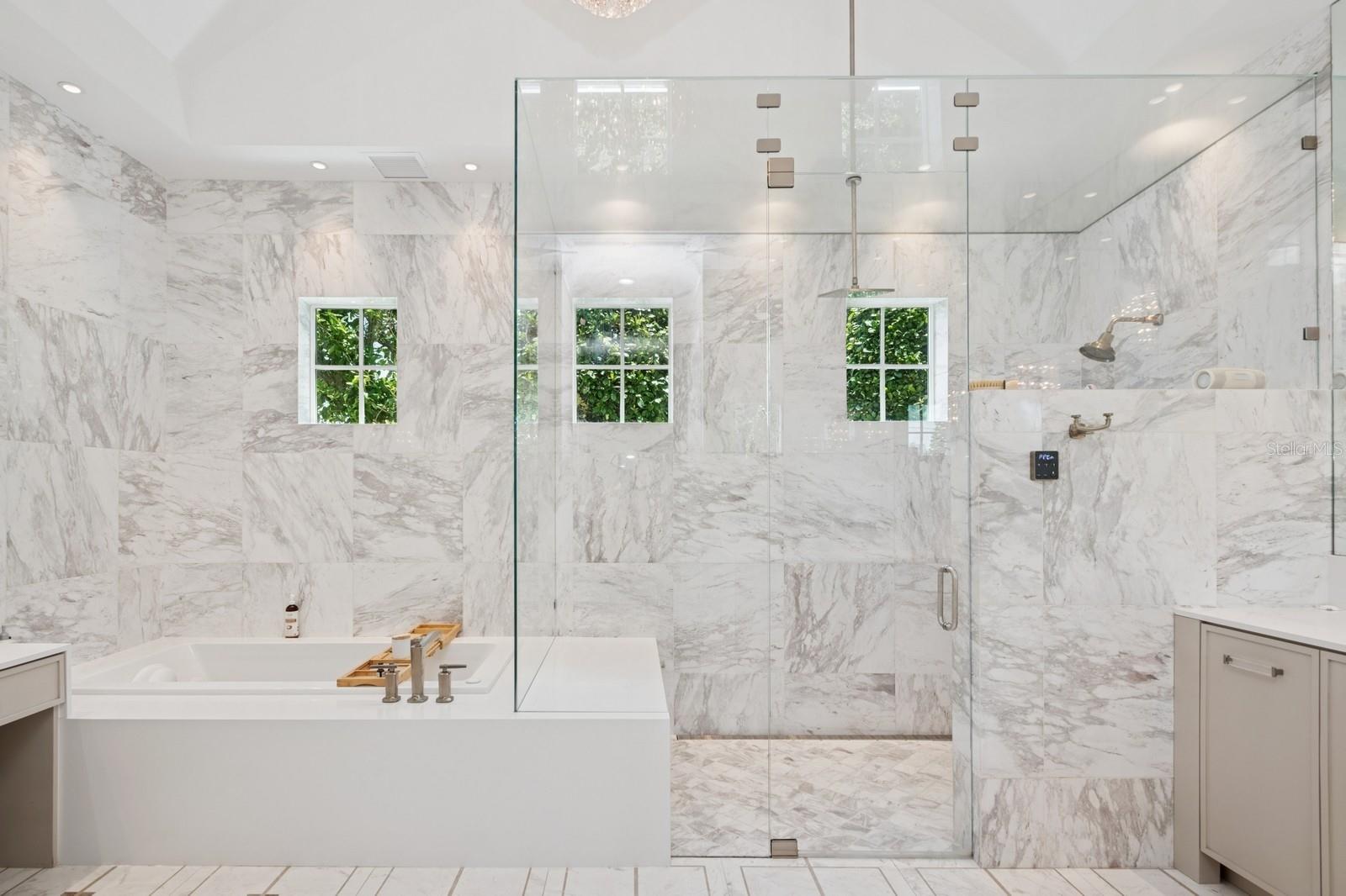 O6302616 Property Photo