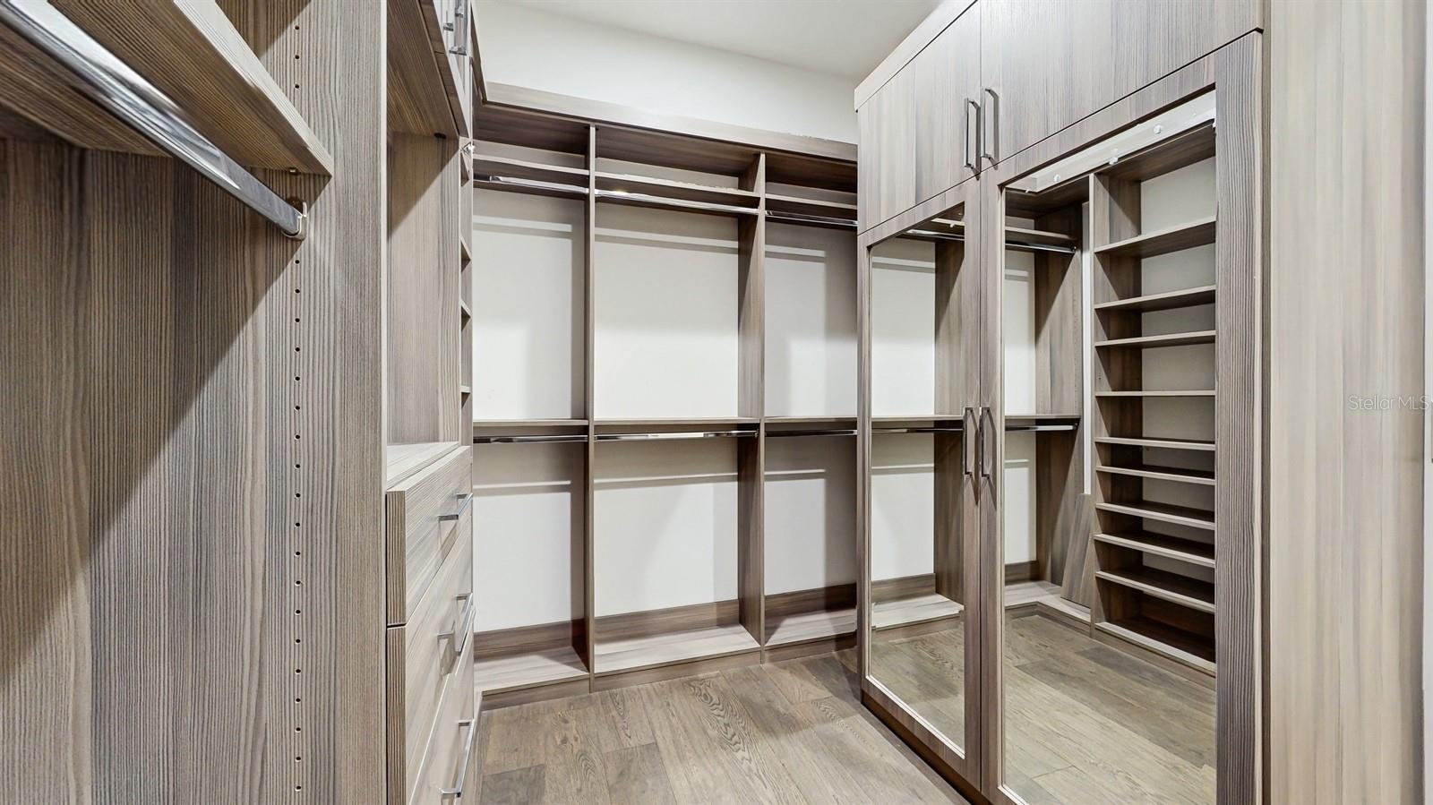 O6302616 Property Photo