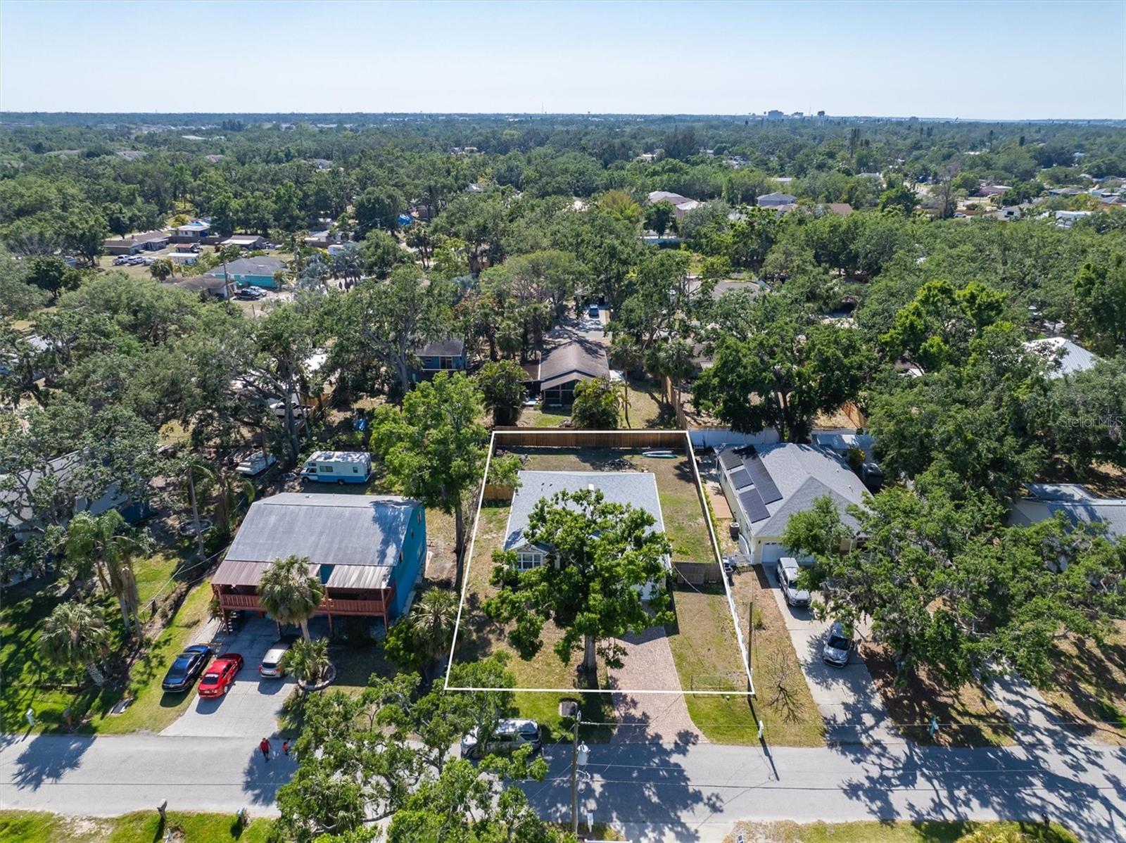 A4650107 Property Photo