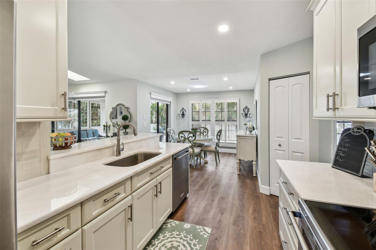 14078 LEEWARD DR, SEMINOLE, FL, 33776