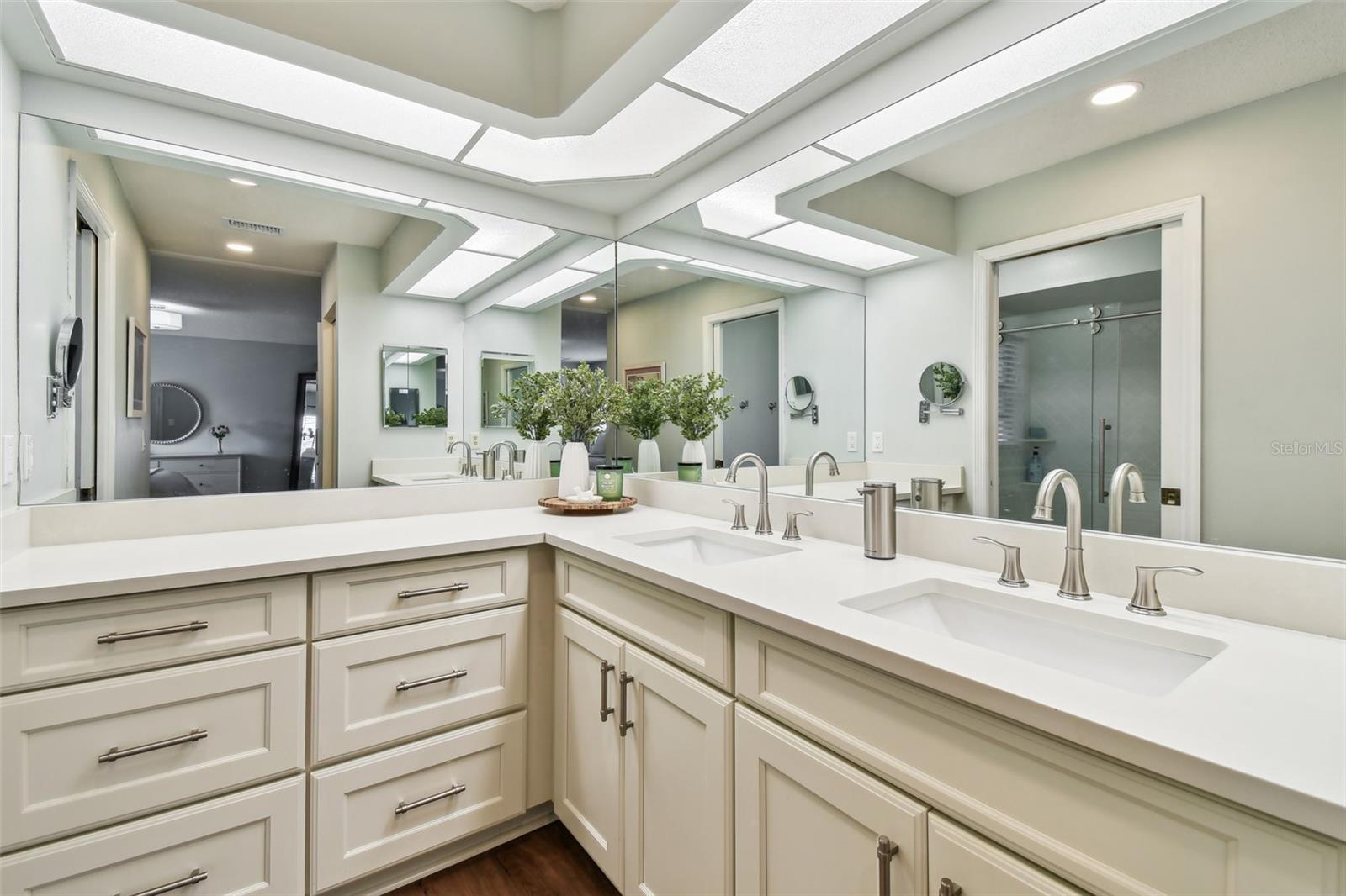 14078 LEEWARD DR, SEMINOLE, FL, 33776