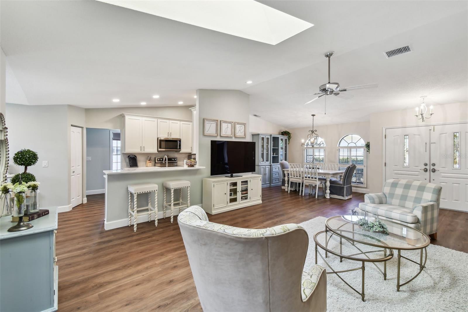 14078 LEEWARD DR, SEMINOLE, FL, 33776