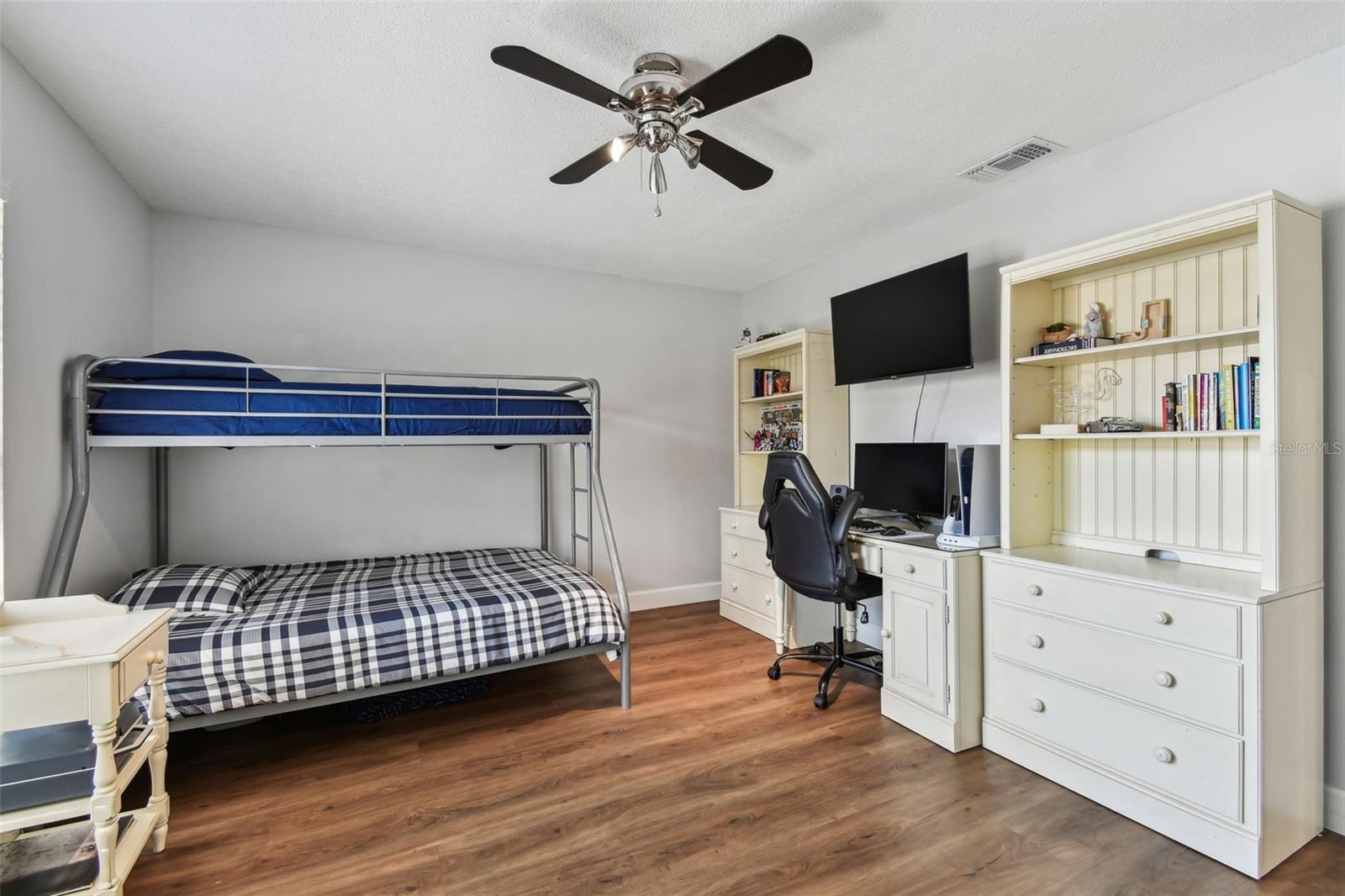 14078 LEEWARD DR, SEMINOLE, FL, 33776