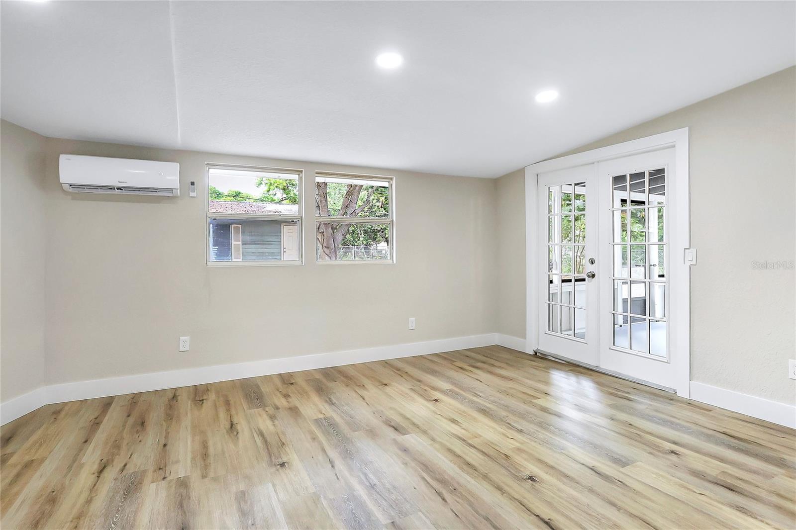 451 E 5TH ST, CHULUOTA, FL, 32766