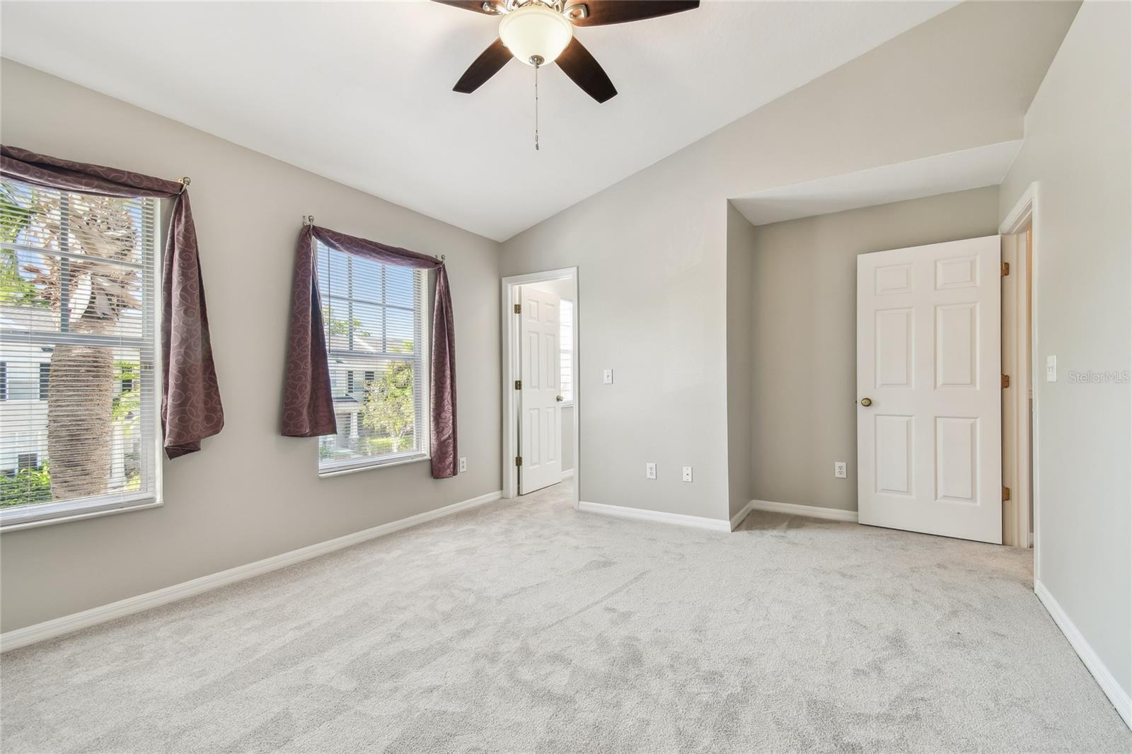 12443 COUNTRY WHITE CIR, TAMPA, FL, 33635