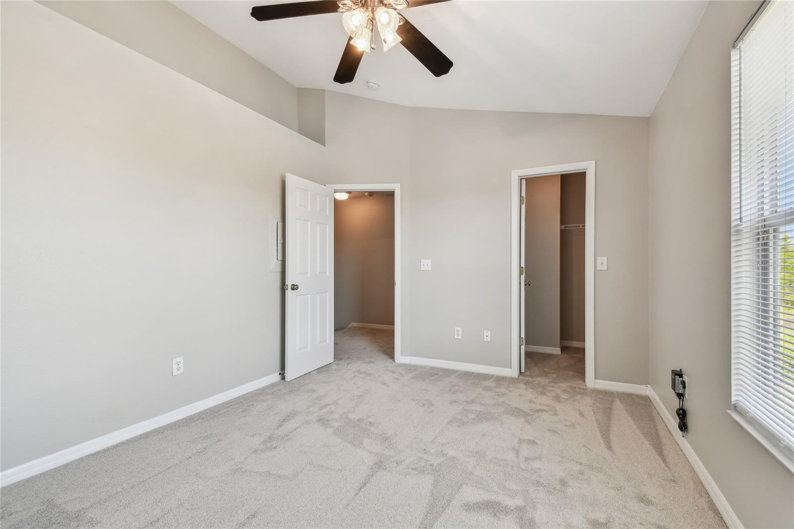 12443 COUNTRY WHITE CIR, TAMPA, FL, 33635