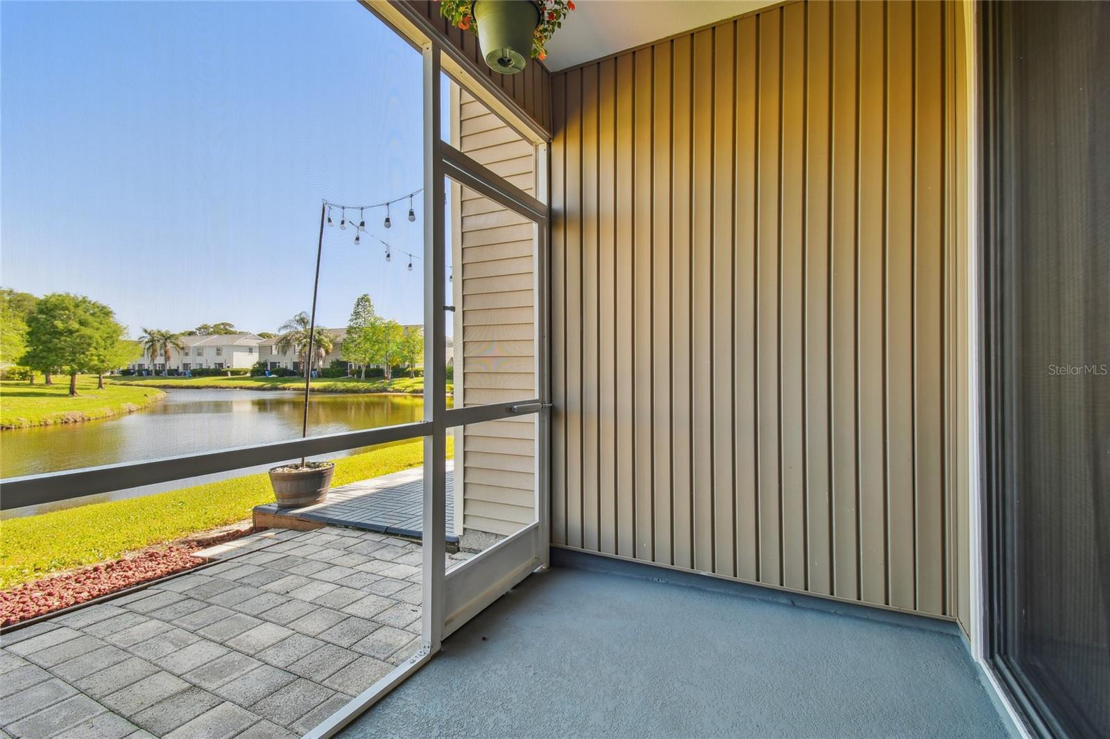 12443 COUNTRY WHITE CIR, TAMPA, FL, 33635