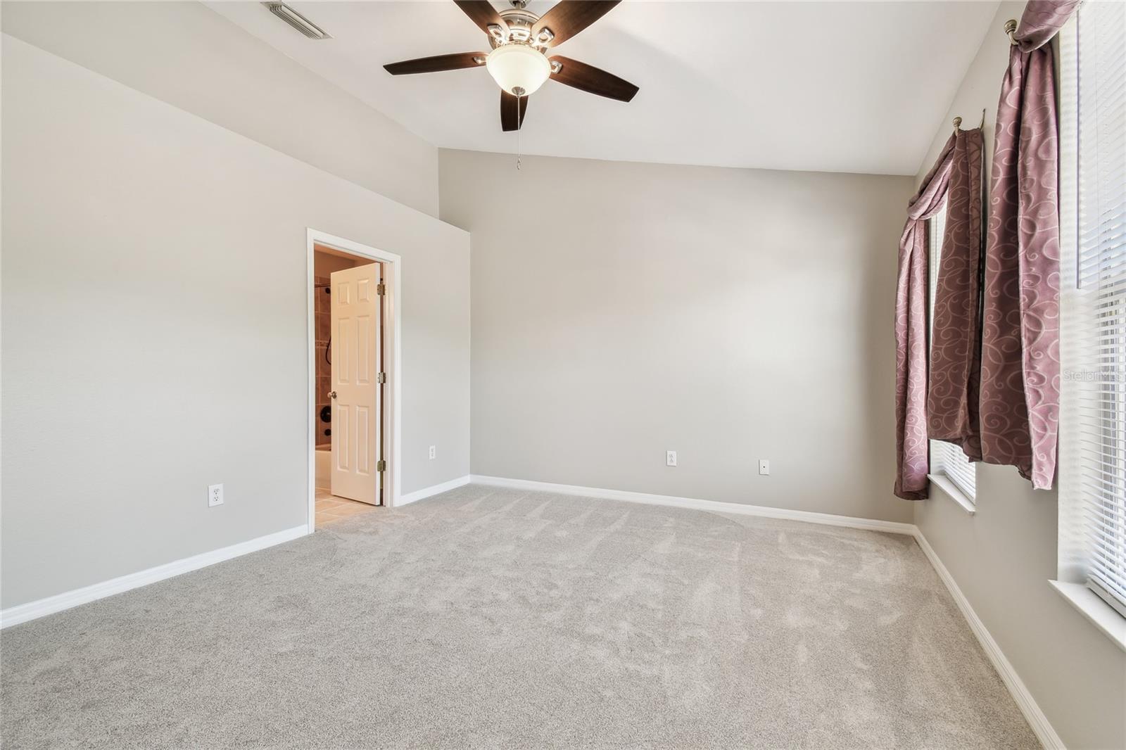 12443 COUNTRY WHITE CIR, TAMPA, FL, 33635