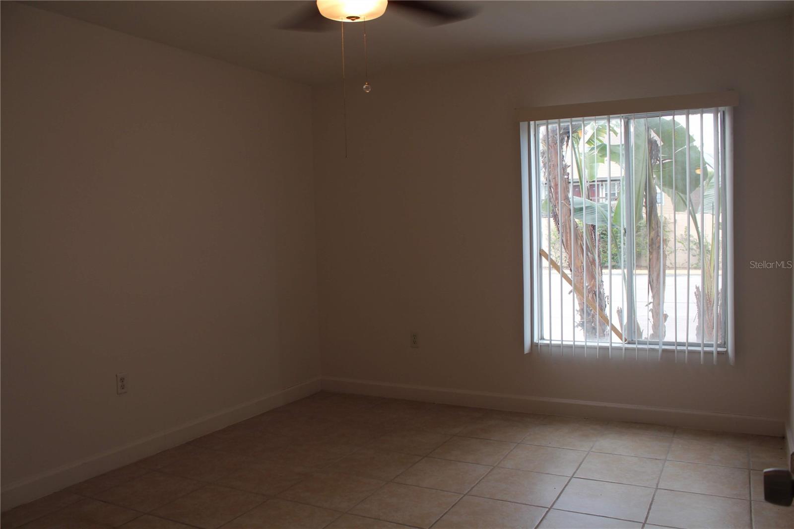 3832 N LAKE DR #116, TAMPA, FL, 33614