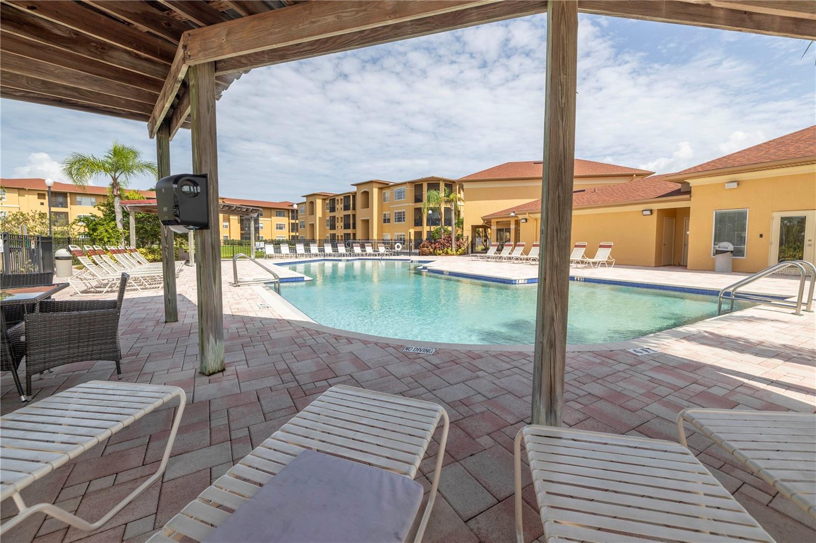 4333 BAYSIDE VILLAGE DR #214, TAMPA, FL, 33615