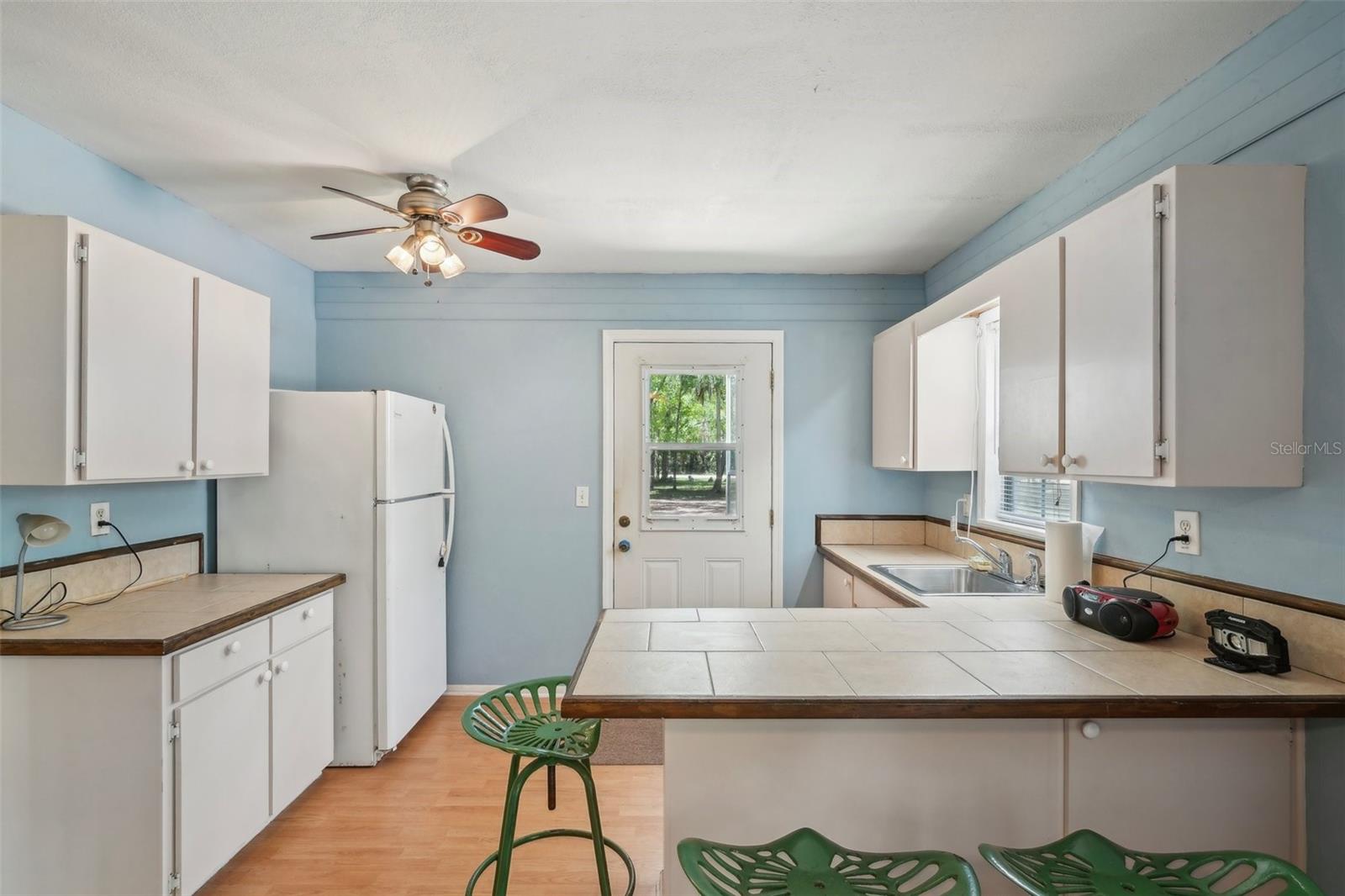 48 AZALEE AVE, INGLIS, FL, 34449