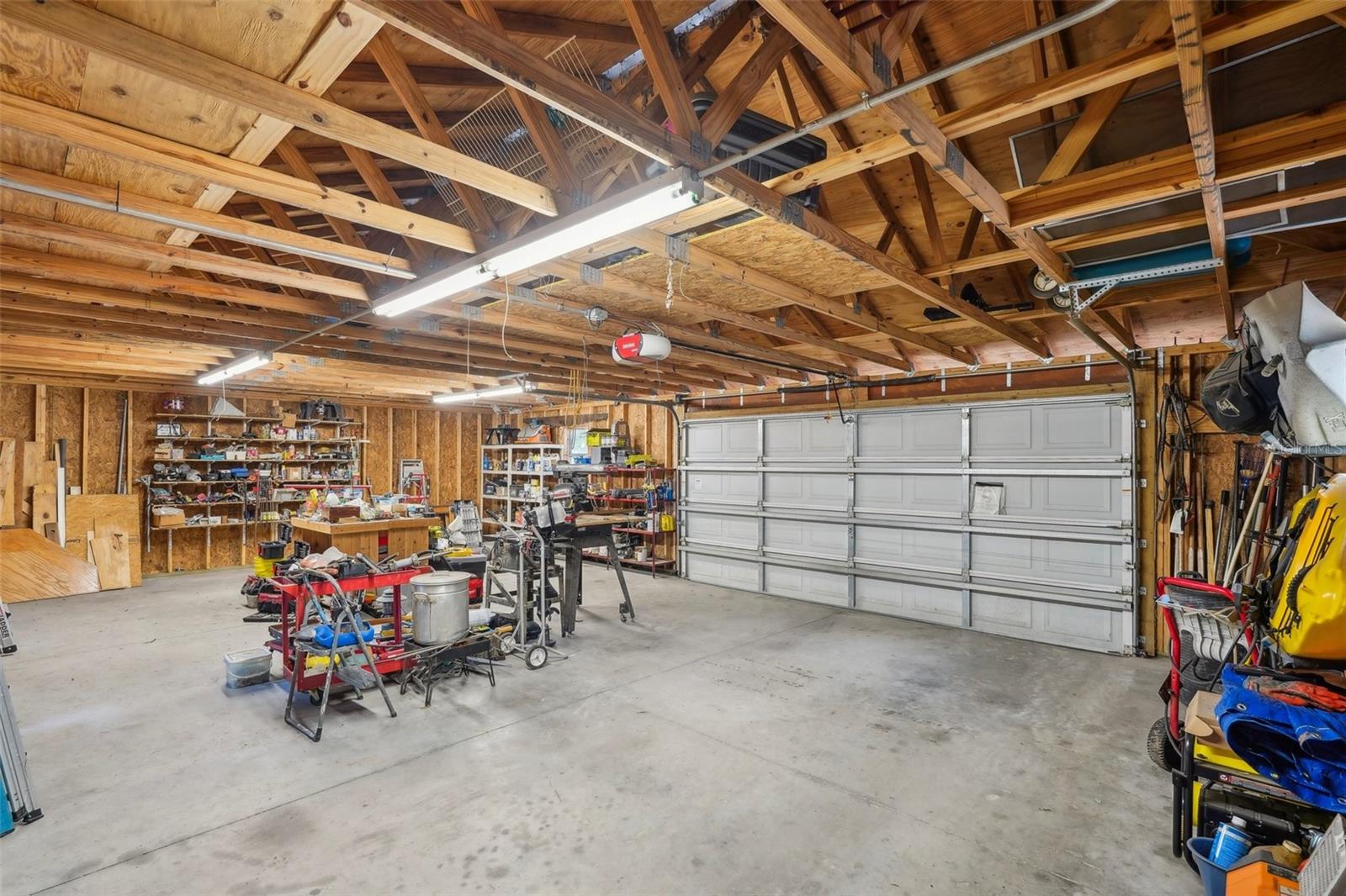 48 AZALEE AVE, INGLIS, FL, 34449