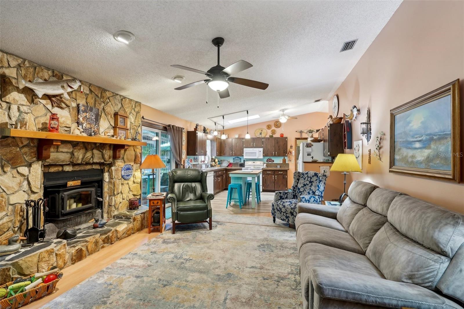 48 AZALEE AVE, INGLIS, FL, 34449