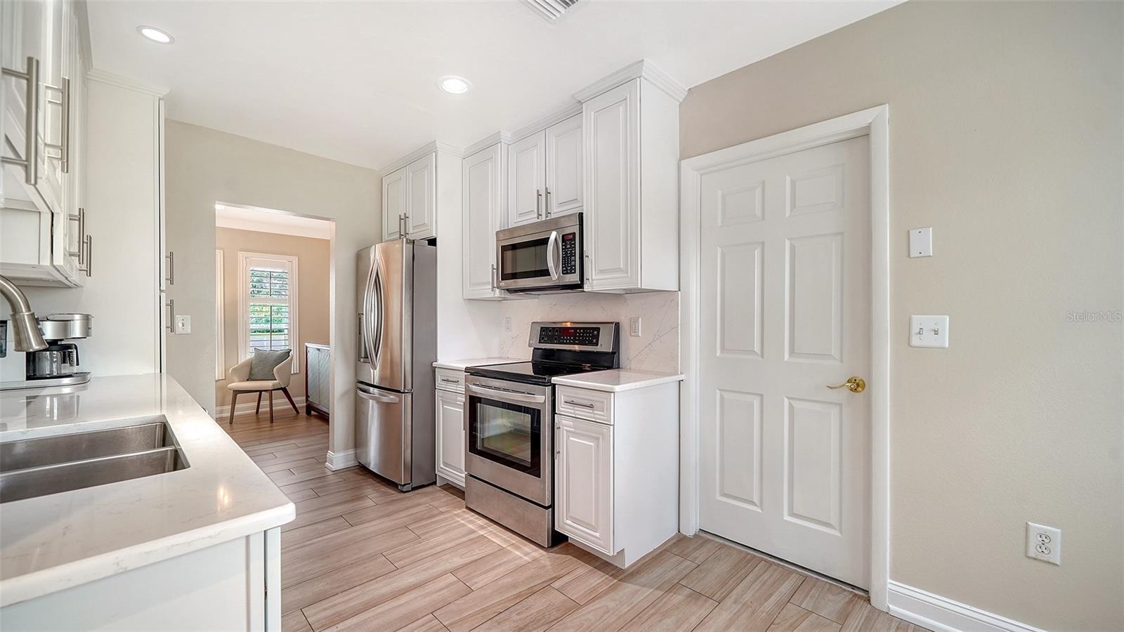 A4650163 Property Photo