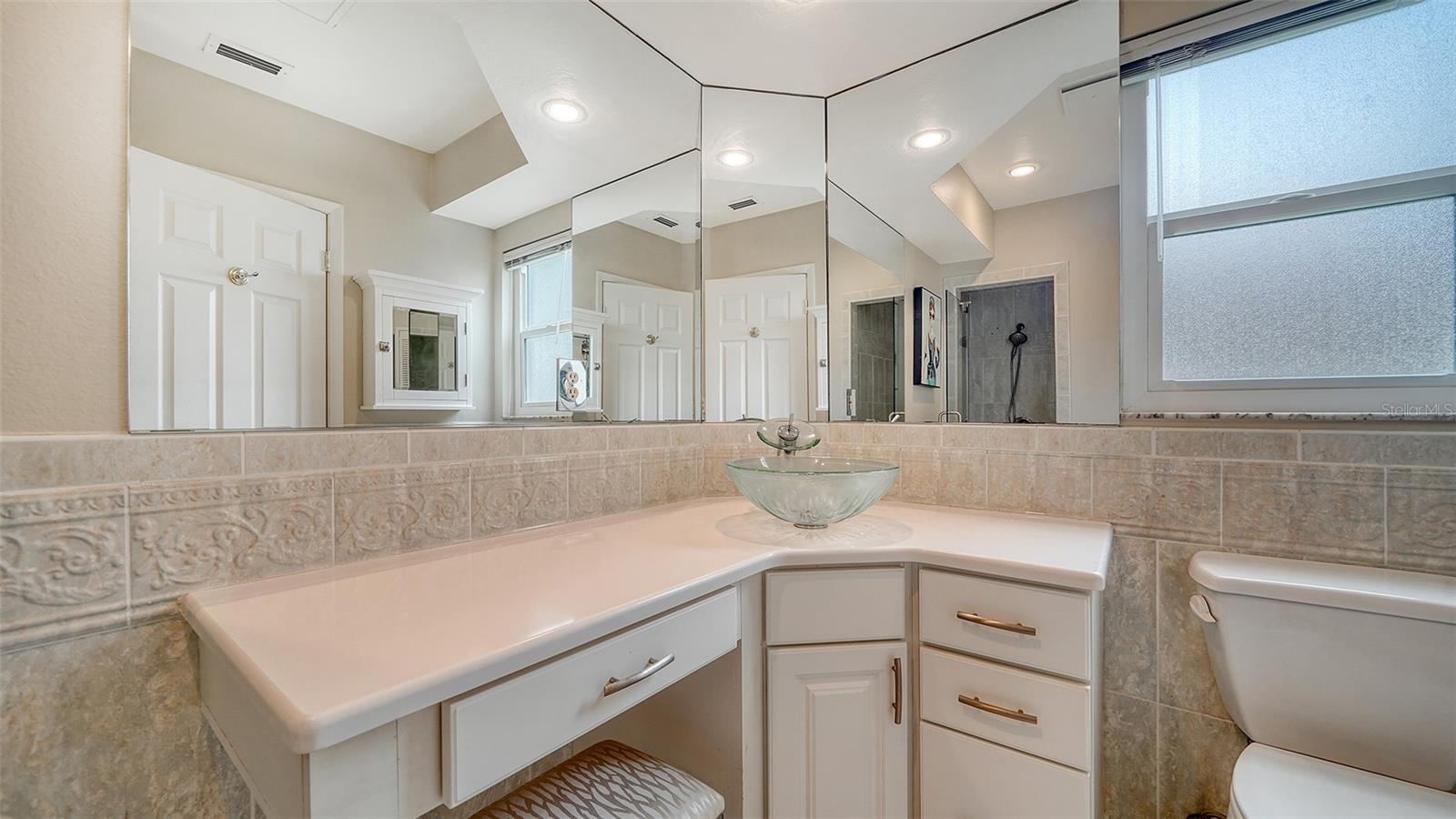 A4650163 Property Photo