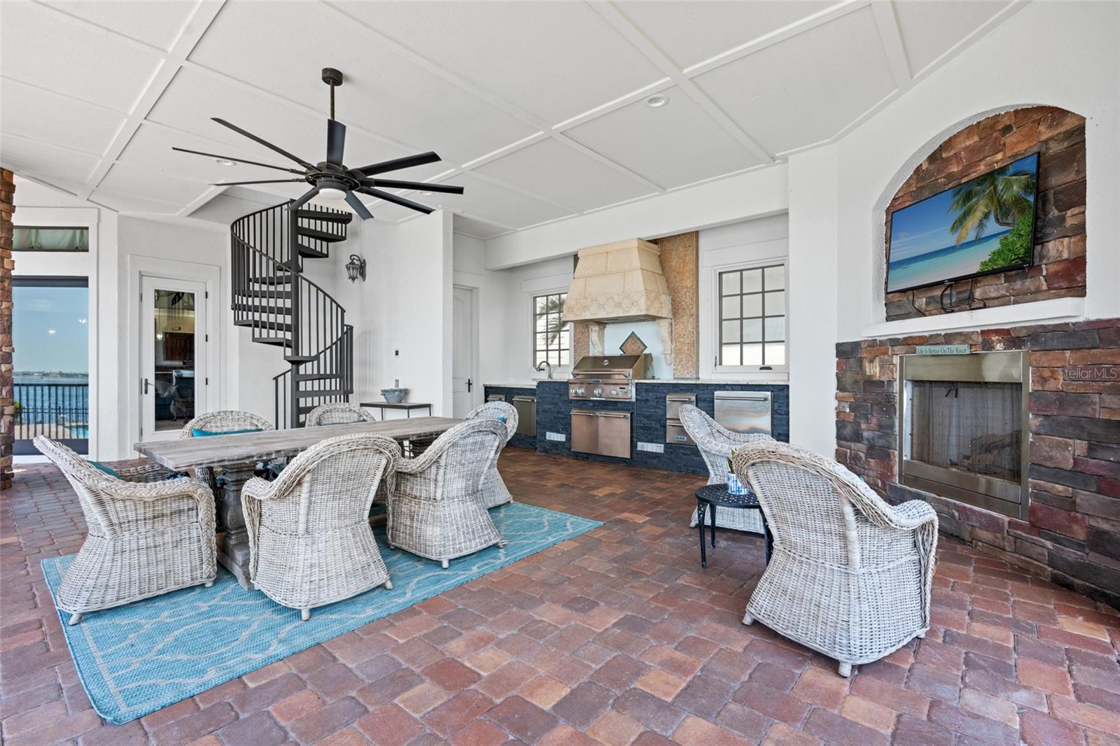 C7509086 Property Photo