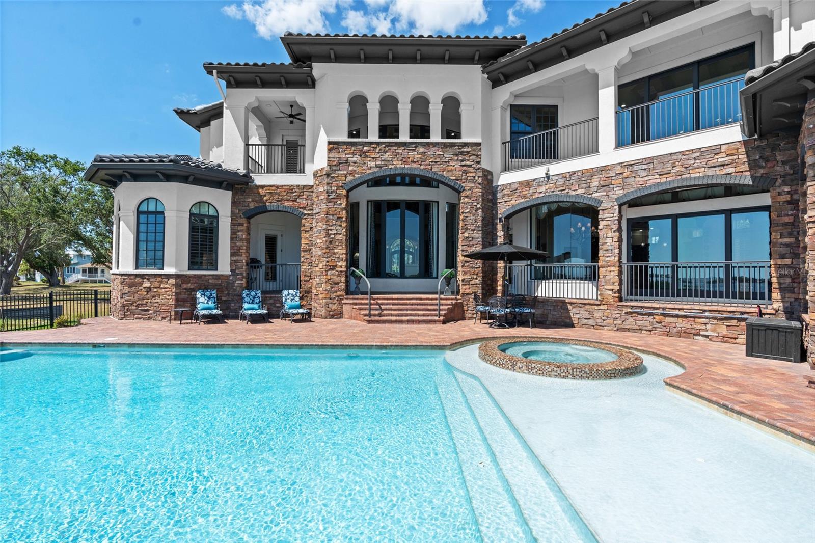 C7509086 Property Photo