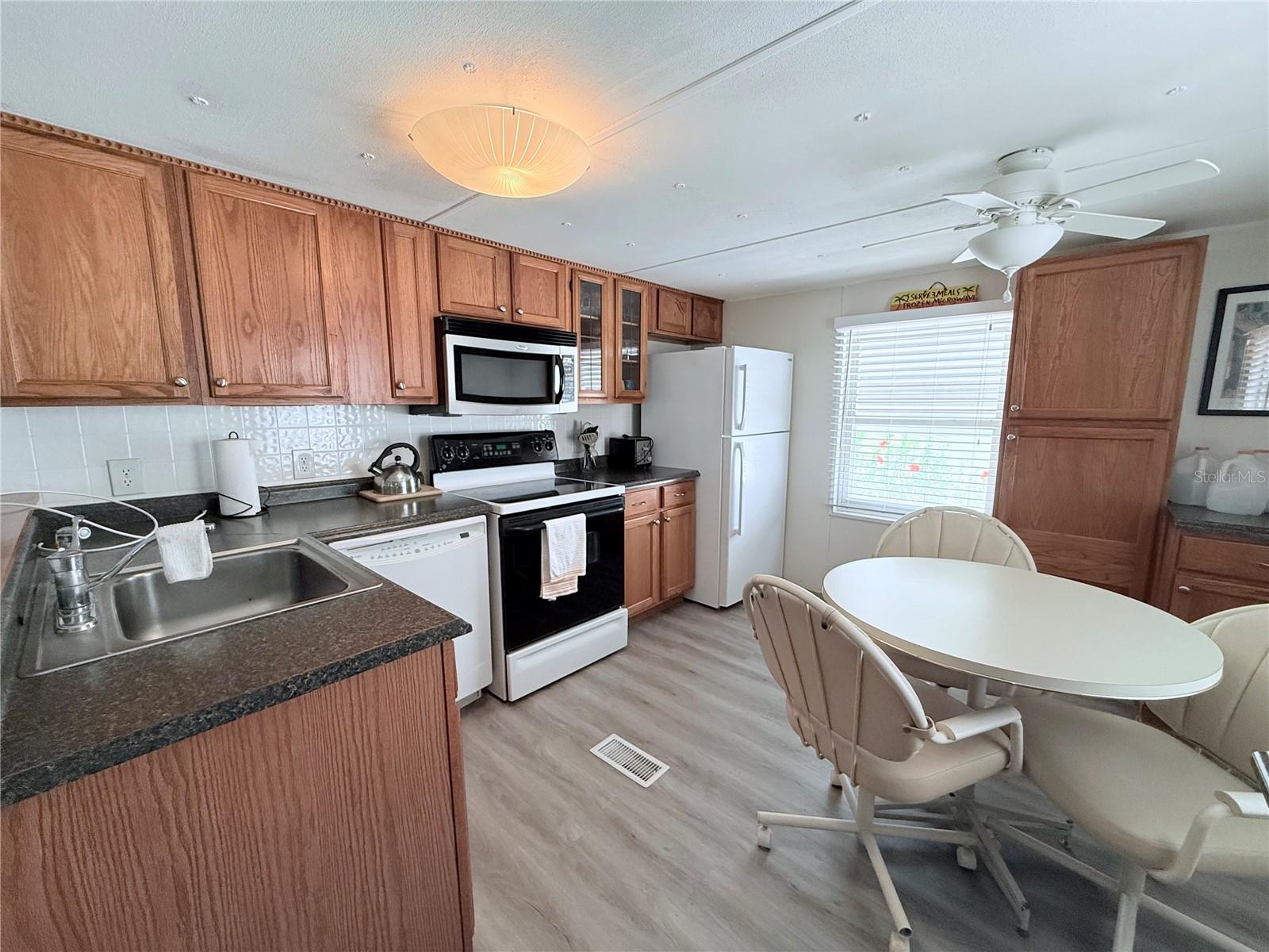 385 HOLIDAY PARK BLVD NE, PALM BAY, FL, 32907