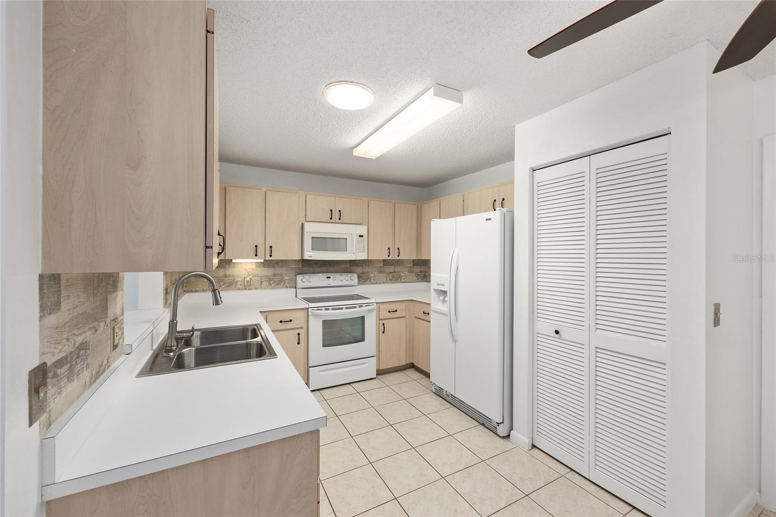 9758 SW 94TH AVE #A, OCALA, FL, 34481