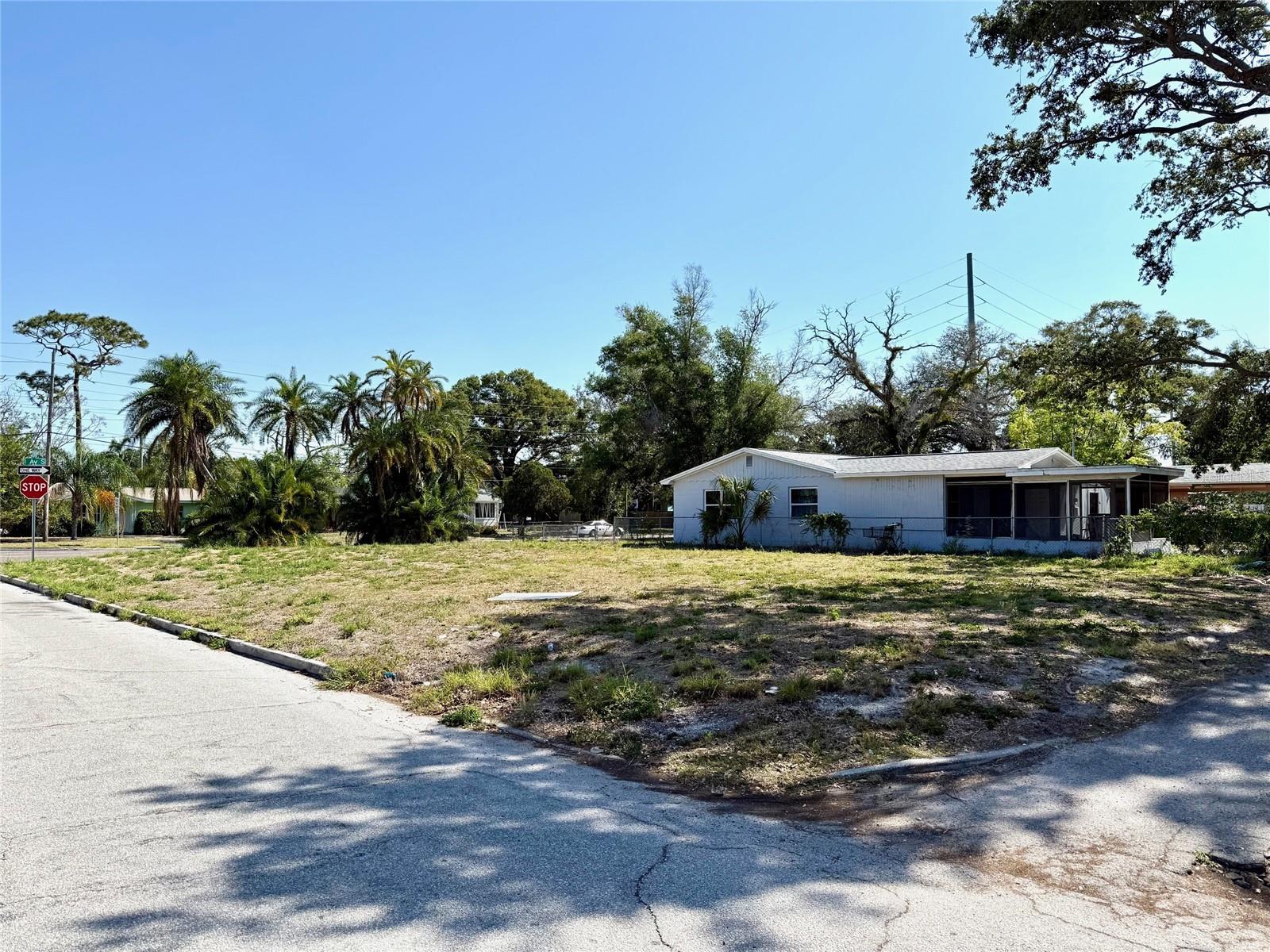 5260 1ST AVE S, ST PETERSBURG, FL, 33707