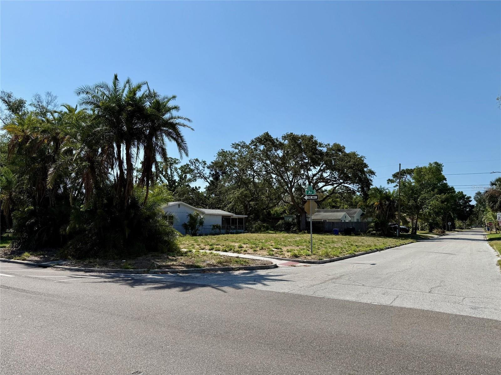 5260 1ST AVE S, ST PETERSBURG, FL, 33707