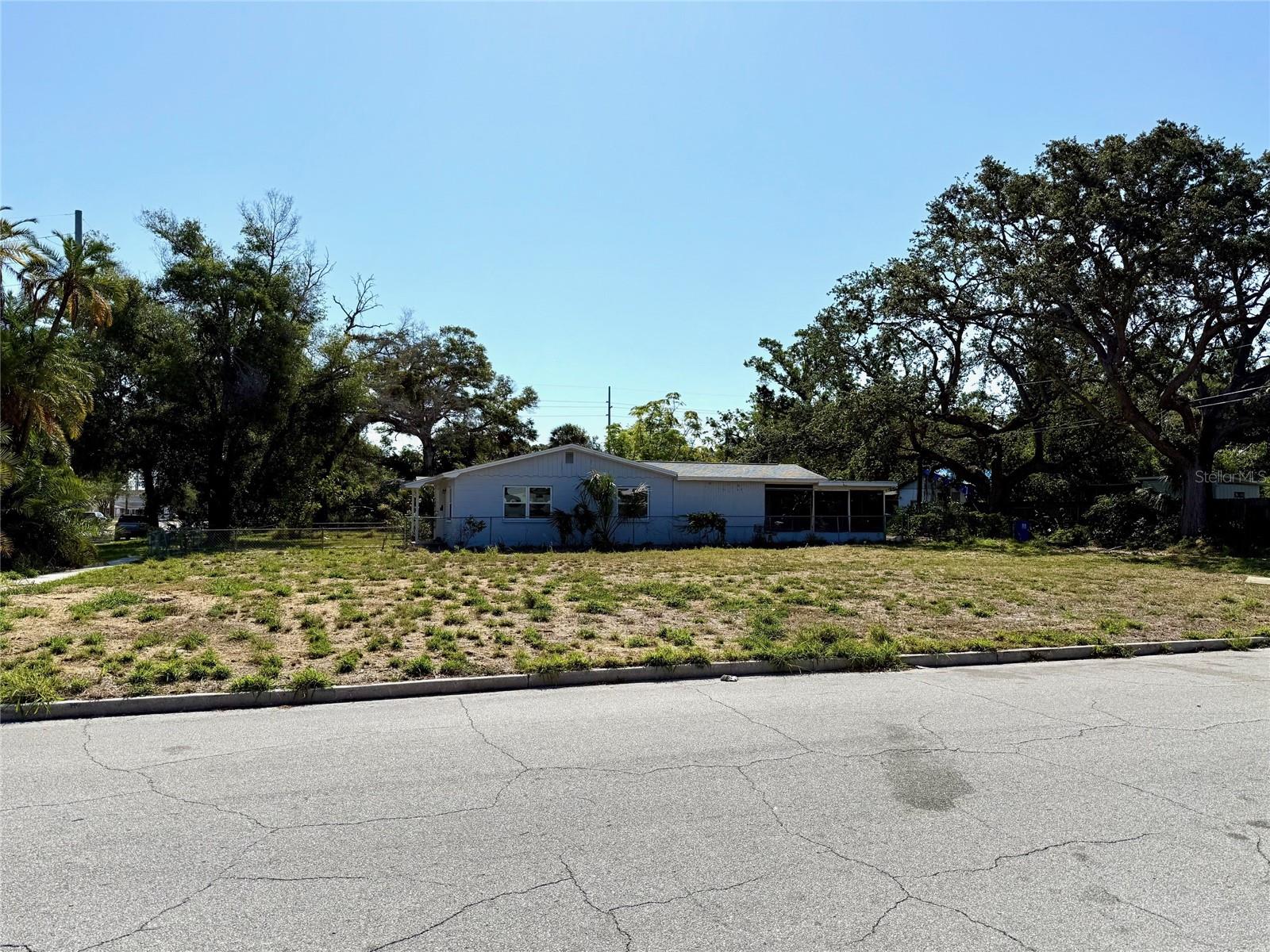 5260 1ST AVE S, ST PETERSBURG, FL, 33707