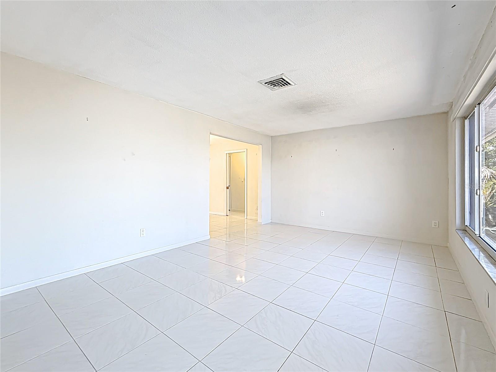 8899 125TH ST, SEMINOLE, FL, 33772